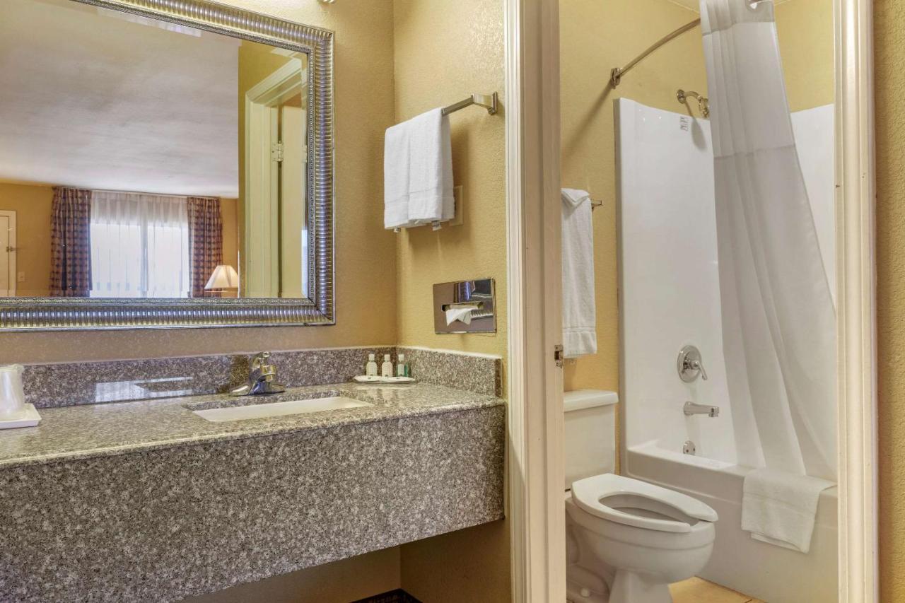 Quality Inn Russellville I-40 Zewnętrze zdjęcie