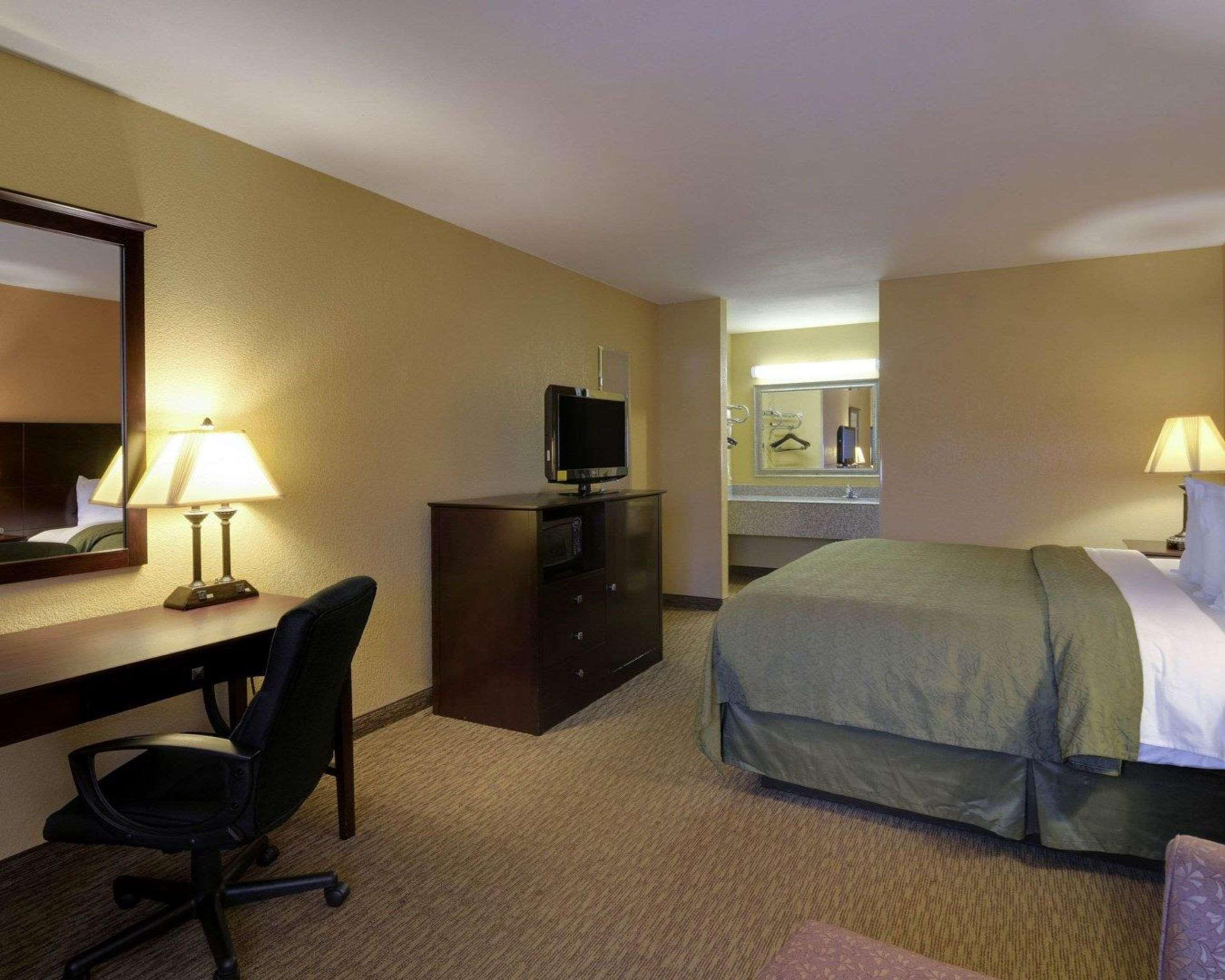 Quality Inn Russellville I-40 Zewnętrze zdjęcie